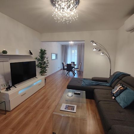 Central Modern Sliema 2 Bedroom Apartment Extérieur photo