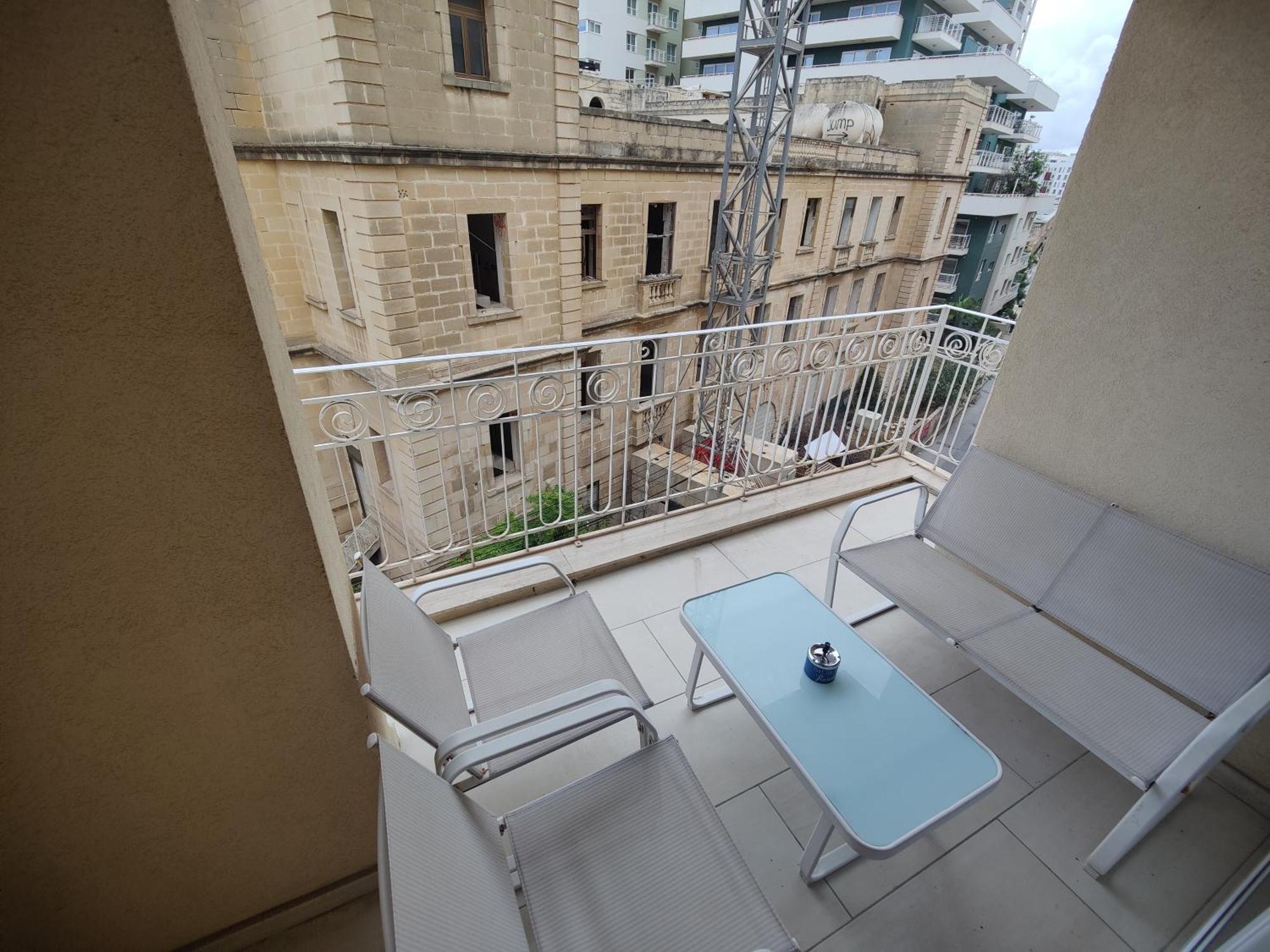 Central Modern Sliema 2 Bedroom Apartment Extérieur photo